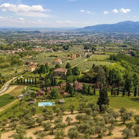 Casa Luteus *
